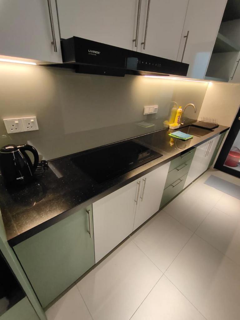 Reizz Residence By Minsu Kuala Lumpur Bagian luar foto